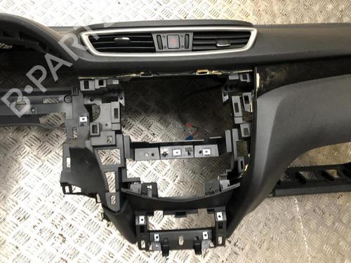 Dashboard NISSAN QASHQAI II (J11, J11_) 1.2 DIG-T | BP31244131C46