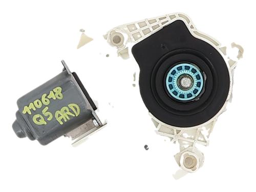 right-rear-window-motor-audi-q5-8rb-2008-2009-2010-2011-2012-2013-2014-2015-2016-2017-2018-2019-38934211 main image