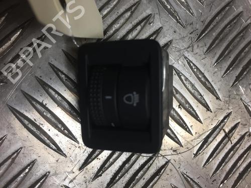 switch-vw-golf-vii-5g1-bq1-be1-be2-2012-2013-2014-2015-2016-2017-2018-2019-2020-2021-25306713 main image