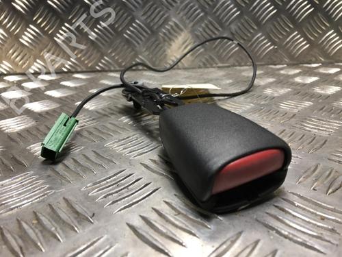 Sikkerhedssele-spænde VOLVO V50 (545) 1.6 D (110 hp) 23567767