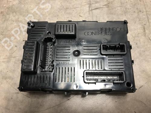 Used Fuse box NISSAN NV200 Van 1.5 dCi 85 (M20, M20N, M20M) (86 hp) 20633762