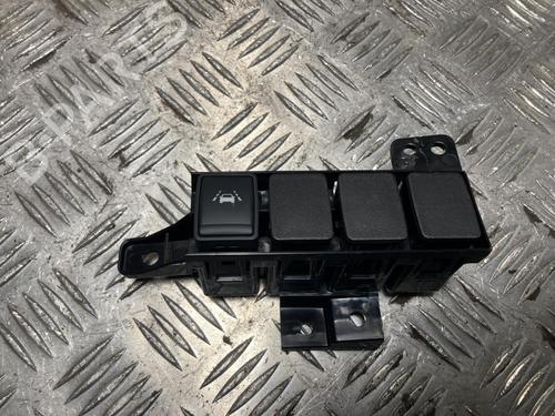 Used Switch NISSAN QASHQAI II (J11, J11_) 1.2 DIG-T (115 hp) 31022256