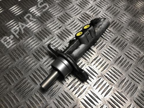 Used Brake master cylinder Brake master cylinder RENAULT TRAFIC III Van (FG_) 1.6 dCi 95 (FGMJ, FGMR) (95 hp) 34371583 34371583