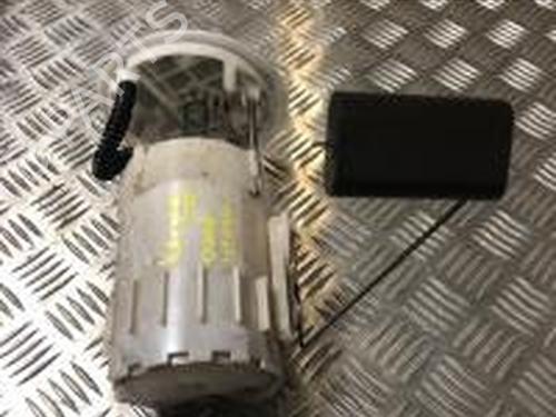 Used Fuel pump RENAULT KANGOO / GRAND KANGOO II (KW0/1_) 1.5 dCi (KW0C, KW2C, KW4C) (106 hp) 30768337