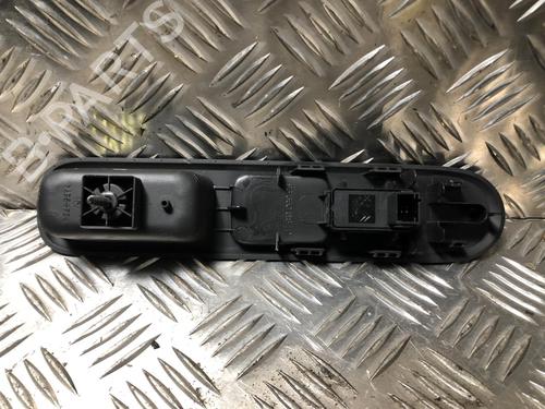 Right front window switch PEUGEOT 5008 (0U_, 0E_) 1.6 HDi | BP31952824I26