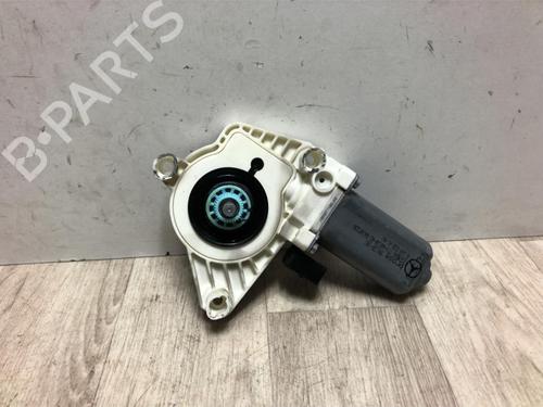Rudehejsemotor forskærm venstre MERCEDES-BENZ B-CLASS Sports Tourer (W245) B 180 CDI (245.207) (109 hp) 29267662