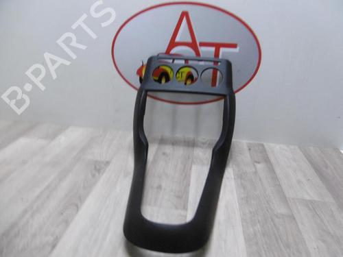 Middle console CITROËN C3 II (SC_) 1.4 VTi 95 | BP29323083I22