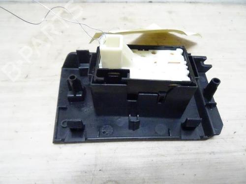 Right rear window switch TOYOTA AURIS Estate (_E18_) 1.8 Hybrid (ZWE186_, ZWE186R, ZWE186H) | BP12971782I28 