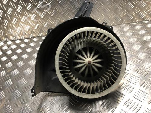 Used Heater blower motor VW POLO IV (9N_, 9A_) 1.2 12V (69 hp) 25305978