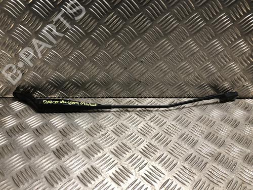 Used Front windshield wiper arm Front windshield wiper arm 37582693 37582693