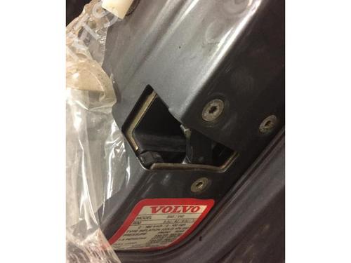 Right front door VOLVO V40 Estate (645) 1.8 | BP23068963C3 