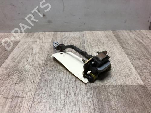 Dørhængsel/Dørbegrænser RENAULT CLIO II (BB_, CB_) 1.2 (BB0A, BB0F, BB10, BB1K, BB28, BB2D, BB2H, CB0A,... (58 hp) 23871105