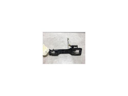 Used Front left exterior door handle TOYOTA YARIS (_P9_) 1.3 VVT-i (SCP90_, SCP90R) (87 hp) 20612784