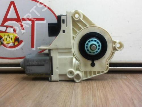 Left rear window motor AUDI A4 B8 Avant (8K5) 2.0 TFSI quattro | BP25799588E23