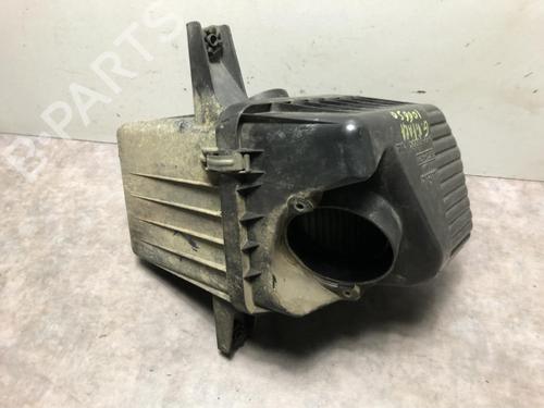 Used Air filter box SUZUKI GRAND VITARA II (JT, TE, TD) 1.9 DDiS All-wheel Drive (JT419, TD44, JB419WD, JB419XD,... (129 hp) 20616854