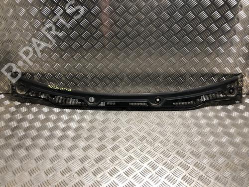 Griglia sotto parabrezza Griglia sotto parabrezza RENAULT CAPTUR I (J5_, H5_) 1.3 TCe 150 (J5NK, J5JS) (150 hp) 36116037 36116037