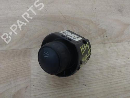 Used Headlight switch SEAT LEON (1P1) 1.9 TDI (105 hp) 12962721