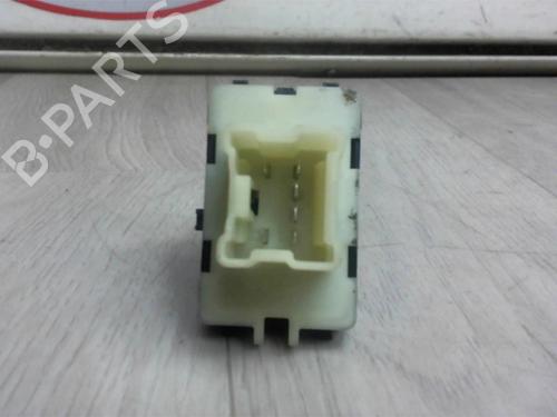 Right front window switch DACIA DUSTER (HM_) 1.2 TCe 125 4x4 (HMMA) | BP13225422I26 