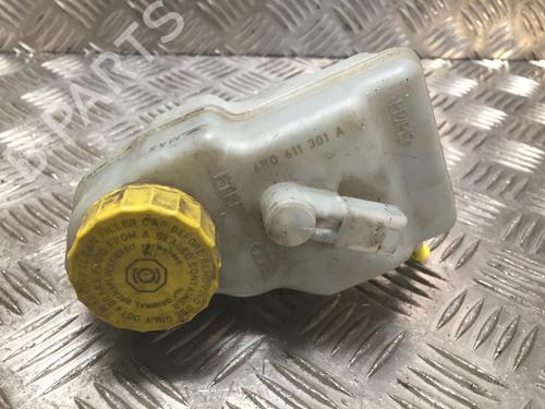 Used Brake fluid reservoir VW POLO V (6R1, 6C1) 1.6 TDI (90 hp) 31202055
