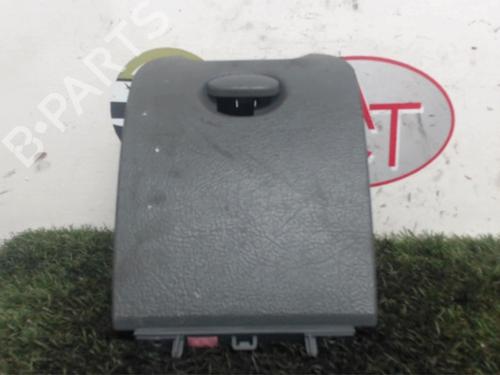 Used Cup/Object holder CITROËN C5 I (DC_) 2.0 HDi (DCRHZB, DCRHZE) (109 hp) 13131100