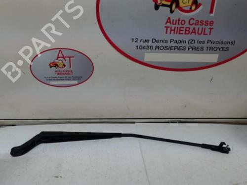 Used Front windshield wiper arm PEUGEOT 407 (6D_) 2.0 HDi 135 (6DRHRH, 6DRHRE, 6DRHRG, 6DRHRJ) (136 hp) 20631036