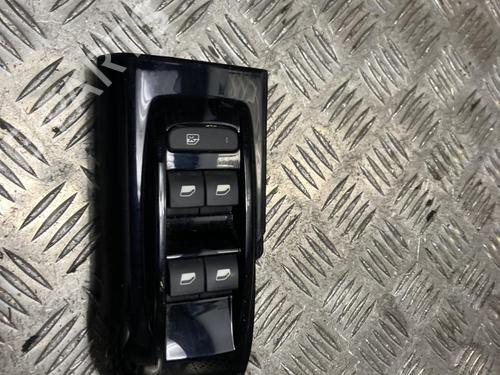 Used Left front window switch Left front window switch CITROËN C3 III (SX) 1.6 BlueHDi 75 (75 hp) 34251296 34251296