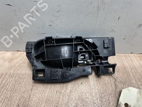 Used Front left interior door handle PEUGEOT 208 I (CA_, CC_) 1.6 VTi (120 hp) 13284383