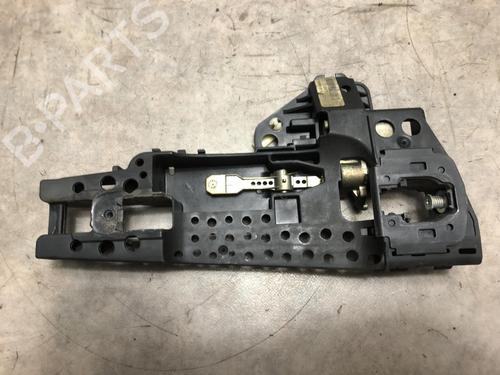 front-right-exterior-door-handle-audi-a4-b8-avant-8k5-20-tdi-2007-2008-2009-2010-2011-2012-2013-2014-2015-2016-2017-23035985 main image