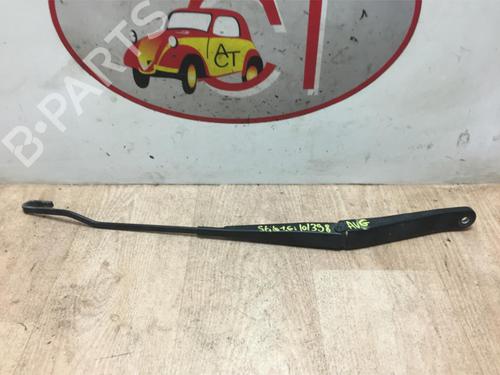 Used Front windshield wiper arm FIAT STILO (192_) 1.6 16V (192_XB1A) (103 hp) 15965821