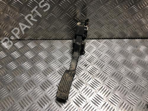 Pedal Pedal NISSAN TERRANO II (R20) 2.7 TD 4WD (101 hp) 34561778 34561778
