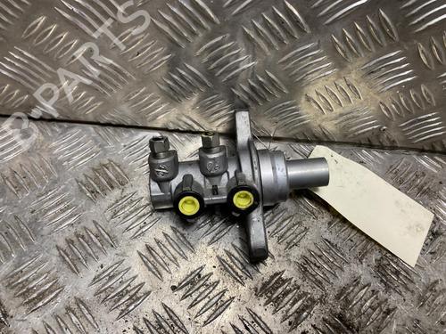 Used Brake master cylinder Brake master cylinder 39206569 39206569