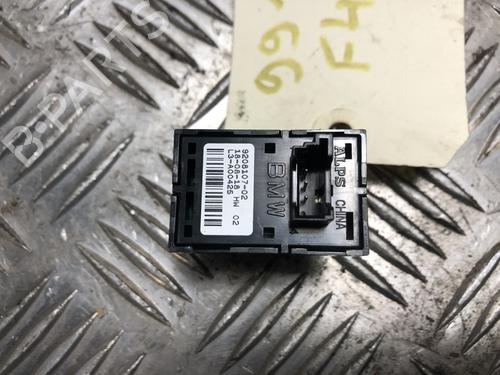 Left rear window switch BMW 2 Active Tourer (F45) 216 d | BP34724155I29 - Image 2