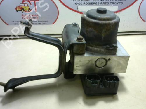 Used ABS pump TOYOTA HIACE IV Bus (__H1_, __H2_) 2.5 D-4D (KLH12, KLH22) (117 hp) 23128152