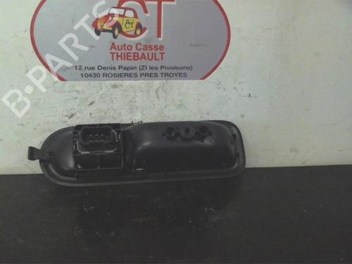 Right front window switch RENAULT CLIO III (BR0/1, CR0/1) 1.5 dCi | BP22795389I26 