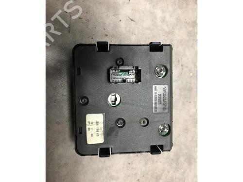 Headlight switch VOLVO V40 Estate (645) 1.9 DI | BP23099981I24 