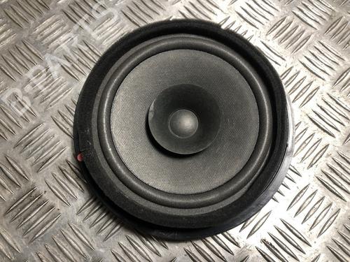 speaker-suzuki-baleno-fw-ew-2016-32720910 main image