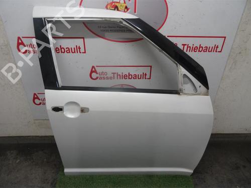 Puerta delantera derecha SUZUKI SWIFT III (MZ, EZ) 1.3 DDiS (RS413D) (75 hp) 30781322