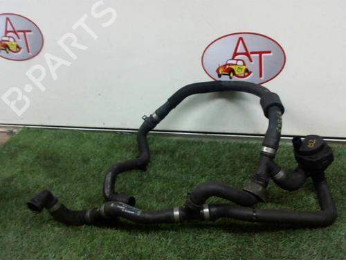 Ekstra vannpumpe MERCEDES-BENZ GLA-CLASS (X156) GLA 180 CDI / d (156.912) (109 hp) 28334146