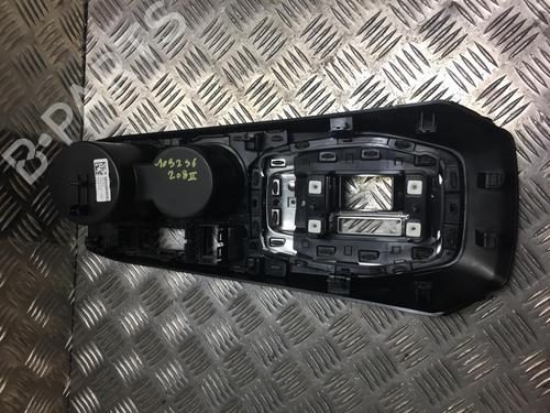 Cup/Object holder PEUGEOT 208 II (UB_, UP_, UW_, UJ_) 1.2 PureTech 100 | BP31245593I37