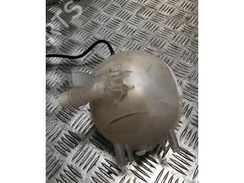 Expansion tank PEUGEOT 208 II (UB_, UP_, UW_, UJ_) 1.5 BlueHDI 100 | BP27557660C120 