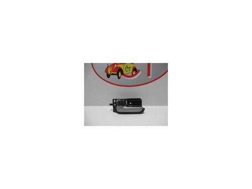 Venstre bak invendig håndtak SUZUKI SPLASH (EX) 1.2 (A5B412) (86 hp) 13035563