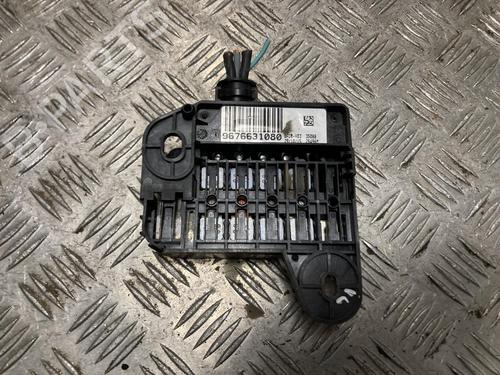 Fuse box DS DS 3 (SA_) 1.6 BlueHDi 100 (SABHY0, SABHYT) | BP36518539E1 - Image 2
