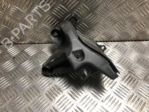 Used Rear bumper bracket Rear bumper bracket 35765420 35765420