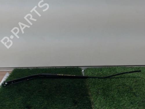 Used Front windshield wiper arm RENAULT CLIO IV (BH_) 0.9 TCe 90 (BHNF, BHMA, BHMH, BHJK, BHJR) (90 hp) 21597486