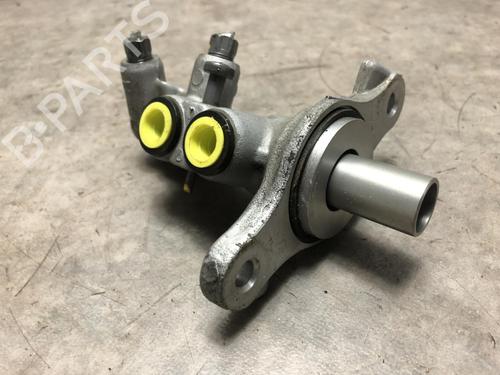 Used Brake master cylinder DACIA SANDERO II TCe 90 (B8M1, B8MA, B8AC) (90 hp) 20096374