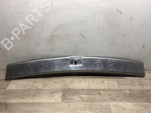 Used Boot lining VW TOUAREG (7LA, 7L6, 7L7) 3.0 V6 TDI (225 hp) 23873581