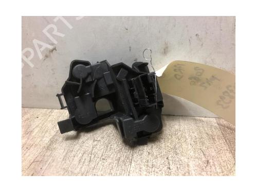 Lampa oświetlenia tablicy rejestracyjnej PEUGEOT 206 Hatchback (2A/C) 1.4 HDi eco 70 | BP20625289I40 