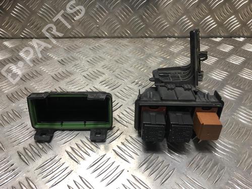 Used Fuse box OPEL INSIGNIA A Sports Tourer (G09) 2.0 CDTI (35) (160 hp) 31198351