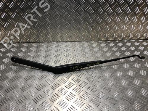 Used Front windshield wiper arm NISSAN X-TRAIL I (T30) 2.2 Di 4x4 (114 hp) 31198007