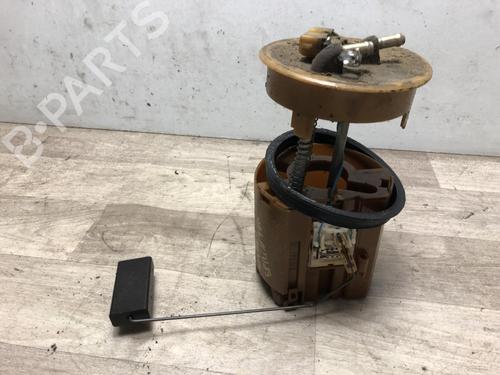 Used Fuel pump MERCEDES-BENZ SPRINTER 2-t Van (B901, B902) 211 CDI (901.661, 901.662, 902.661, 902.662) (109 hp) 25305709